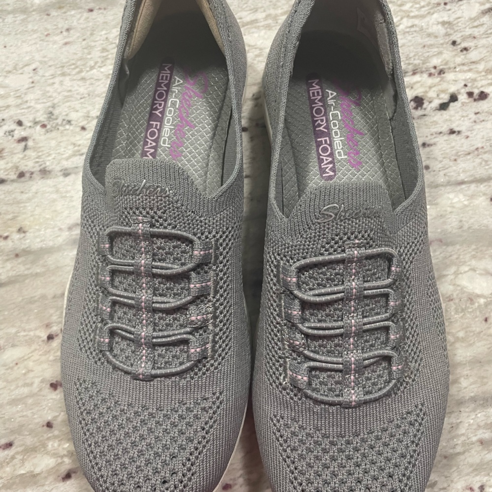 Sketcher’s Ladies Slip-On